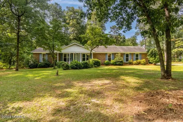 2777 Forrest DR, Kinston, NC 28504