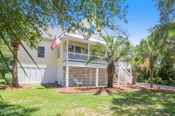 Oak Island, NC 28465,104 SE 67th Street