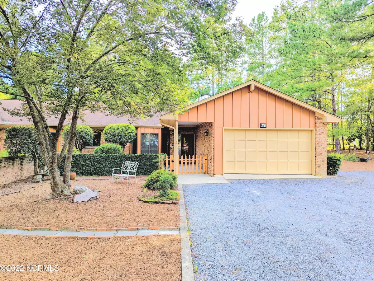 Southern Pines, NC 28387,861 Willowood CT