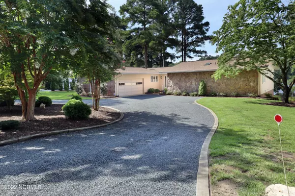 Whispering Pines, NC 28327,9 Lakeview Drive