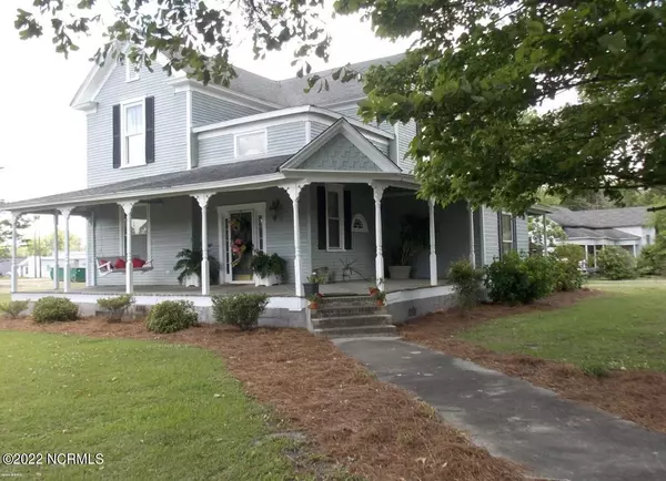 103 N Howard ST, Chadbourn, NC 28431