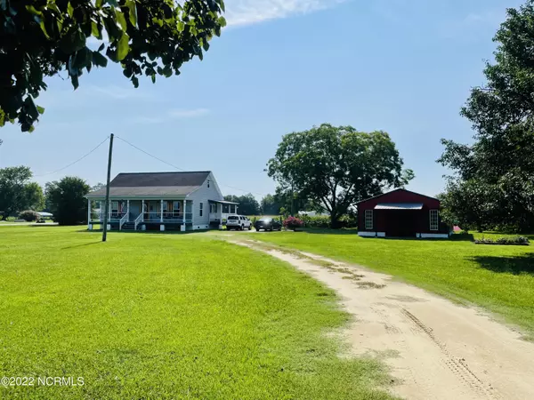 Williamston, NC 27892,3005 Bear Grass RD