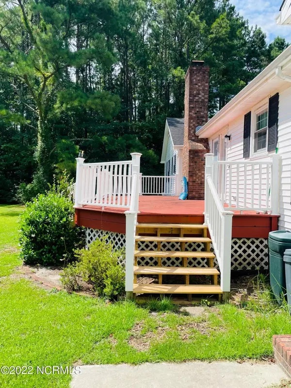 Eure, NC 27935,10 Fort Island RD