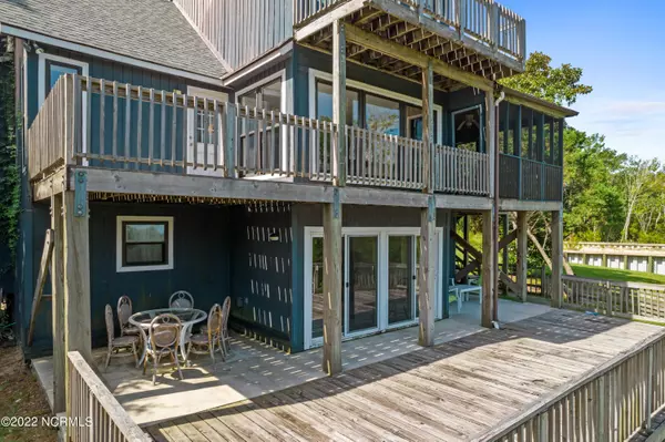 Oak Island, NC 28465,204 Elizabeth Drive