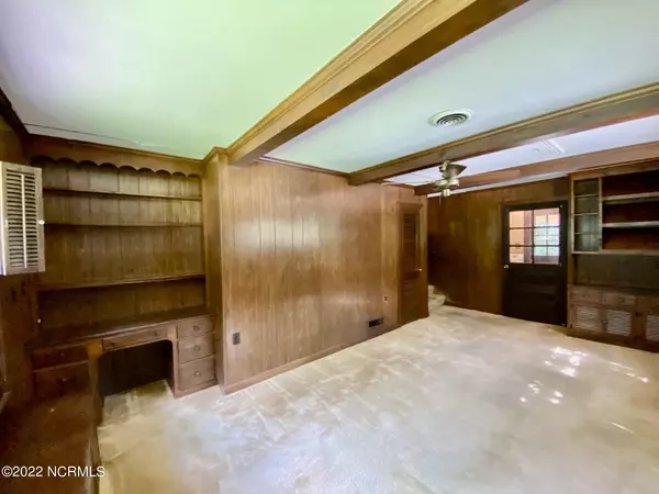 Williamston, NC 27892,404 North ST