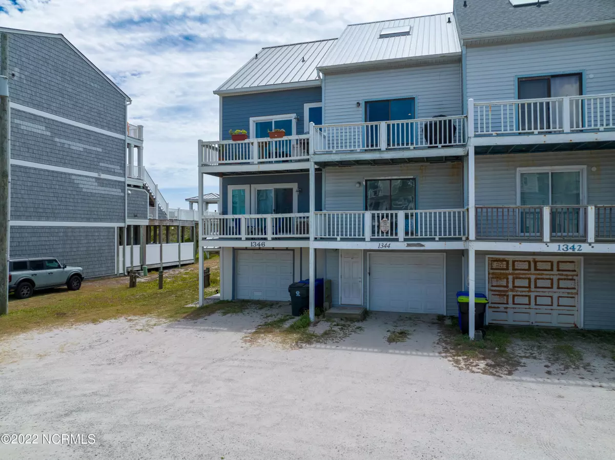 North Topsail Beach, NC 28460,1344 New River Inlet Road