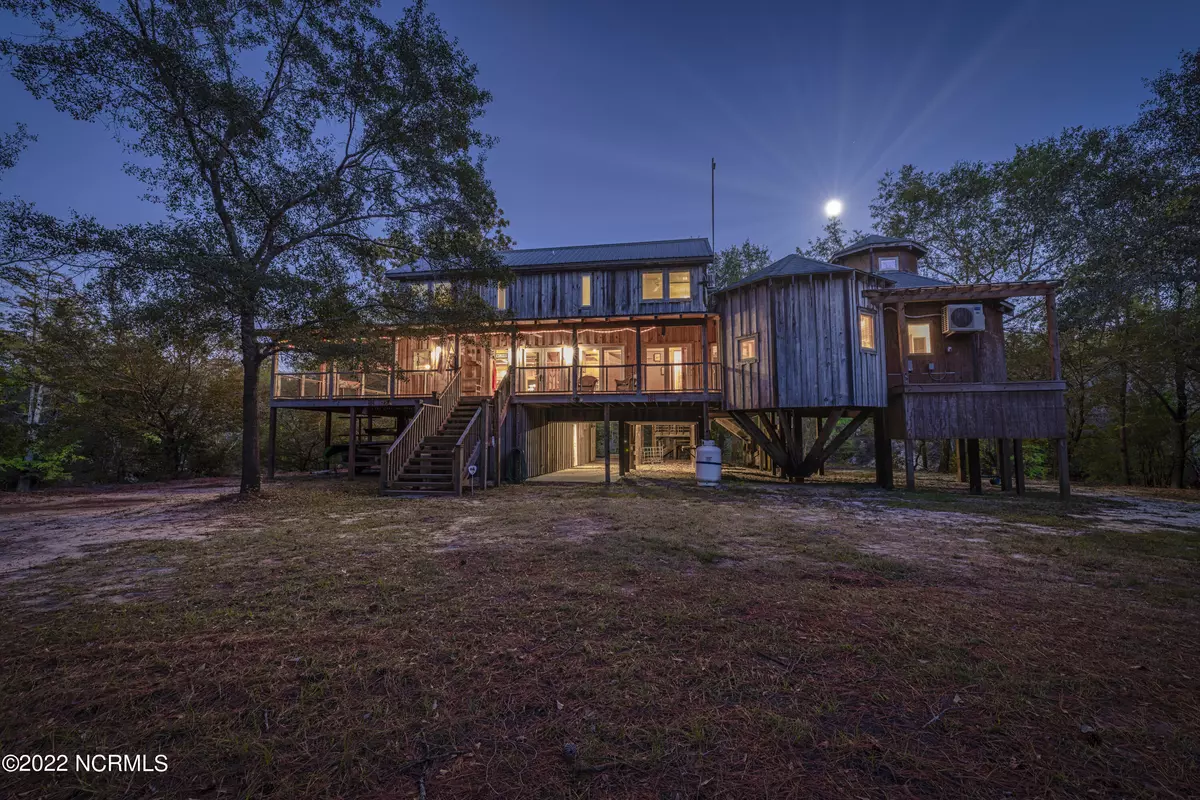 Harrells, NC 28444,207 River Haven LN