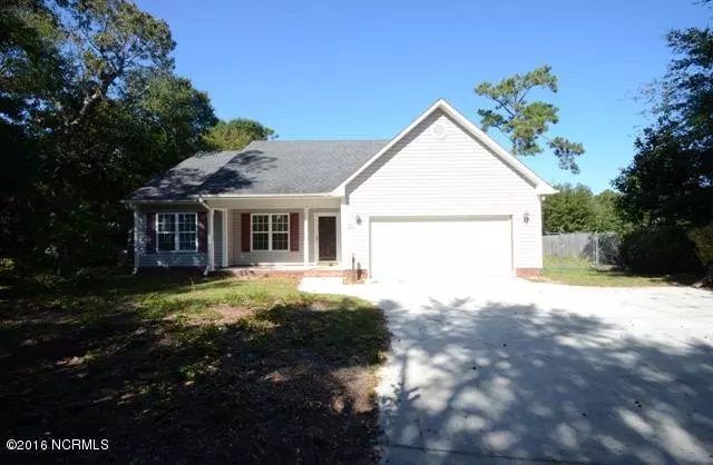 Hubert, NC 28539,122 Magnolia Lane