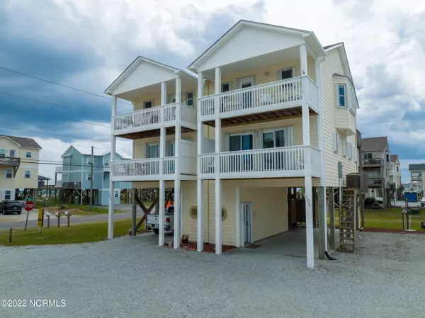 North Topsail Beach, NC 28460,205 Pinellas Bay DR