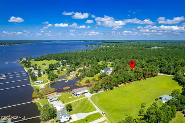 213 Little Kinston Road, Swansboro, NC 28584