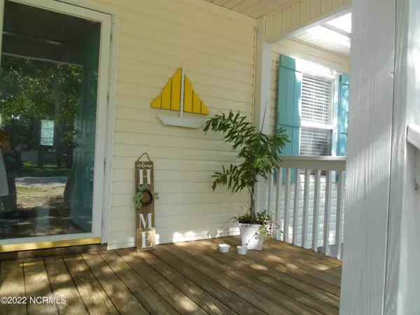 Oak Island, NC 28465,107 NE 9th Street