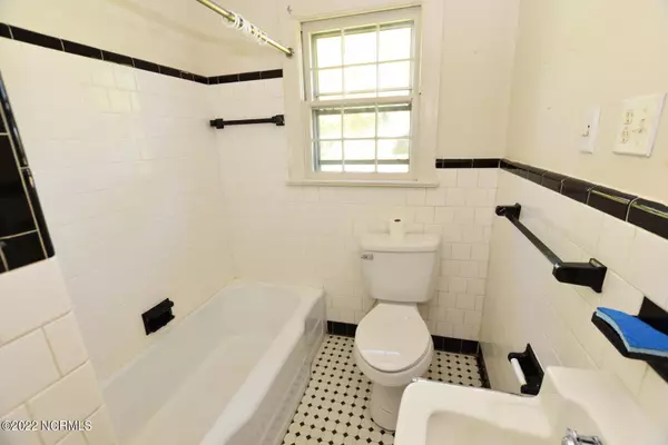 Scotland Neck, NC 27874,212 W 15th ST