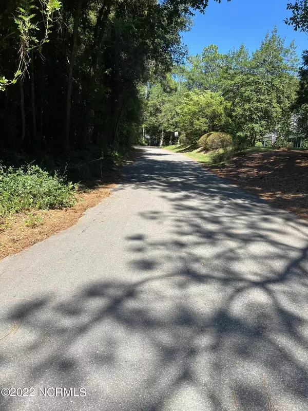 Southern Pines, NC 28387,140 Country Club CIR