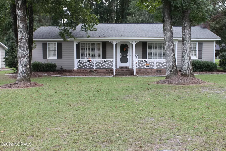 123 Hillcrest Lane, Whiteville, NC 28472