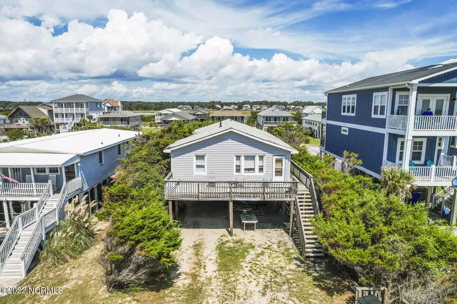 3016 W Beach DR, Oak Island, NC 28465