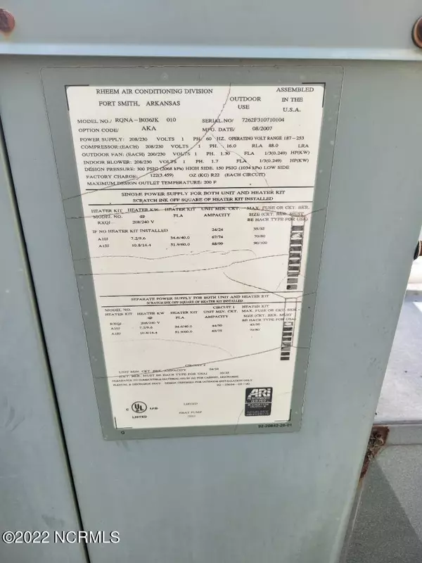 Robersonville, NC 27871,102 S Everett ST