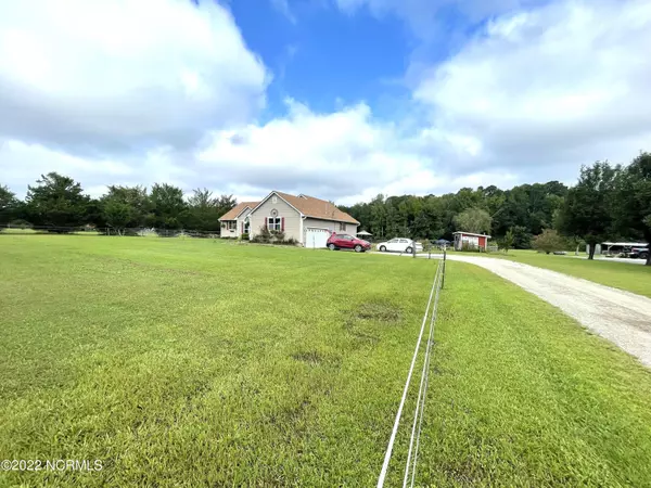 Burgaw, NC 28425,489 Bridal Creek DR