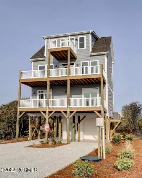 2671 Island Drive, North Topsail Beach, NC 28460