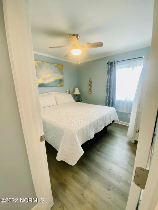 North Topsail Beach, NC 28460,2182 New River Inlet RD #372