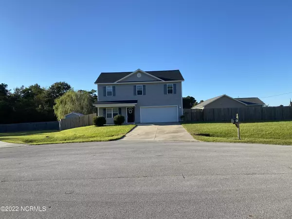 300 Cherry Blossom Court, Richlands, NC 28574