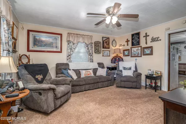 Whitakers, NC 27891,19431 Nc Highway 33