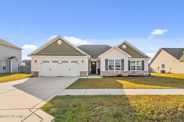 308 Aquamarine Circle, Jacksonville, NC 28546