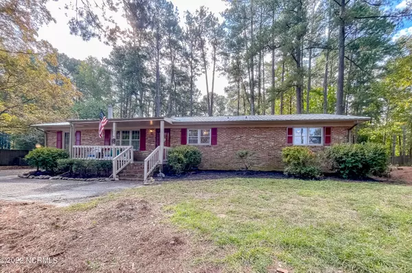 Carthage, NC 28327,805 Sunset DR