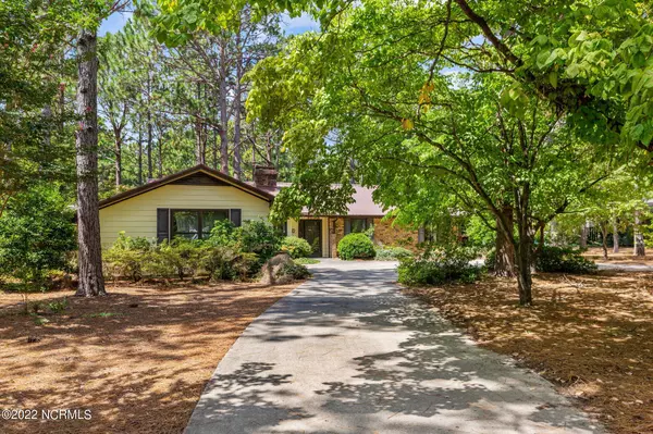 Whispering Pines, NC 28327,9 Pine Crest Drive