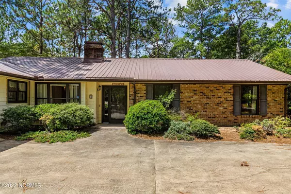 Whispering Pines, NC 28327,9 Pine Crest Drive