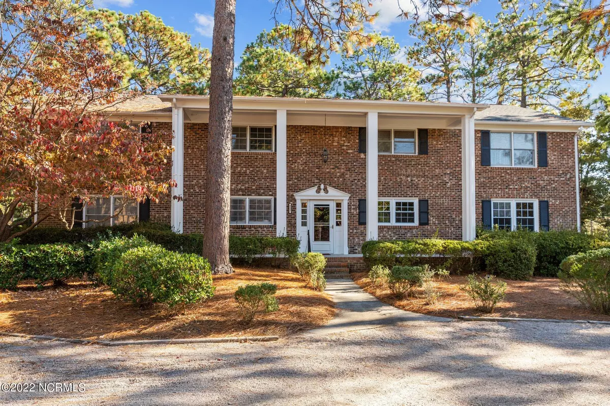 Southern Pines, NC 28387,325 Driftwood CIR #B