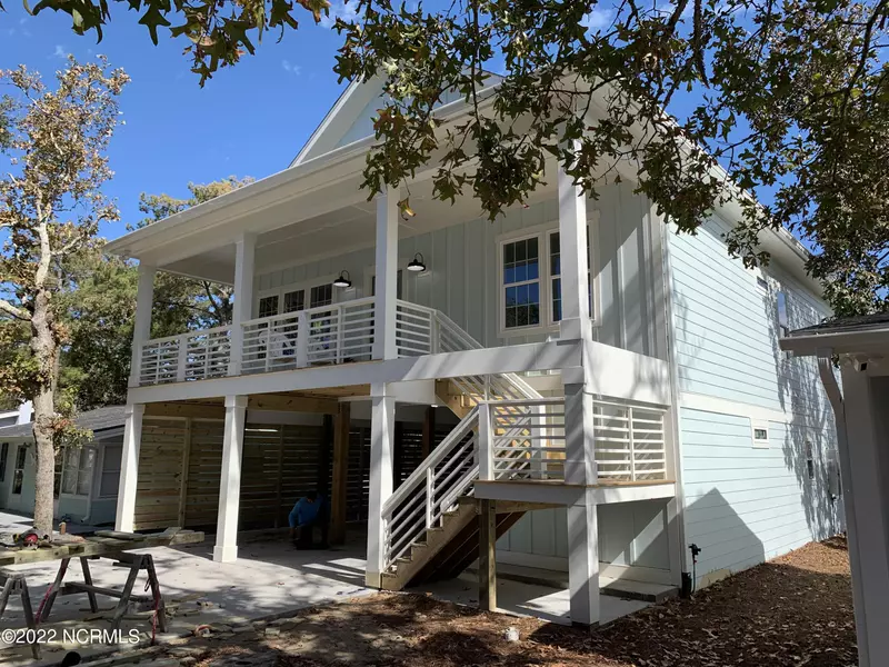 418 Sherrill ST, Oak Island, NC 28465