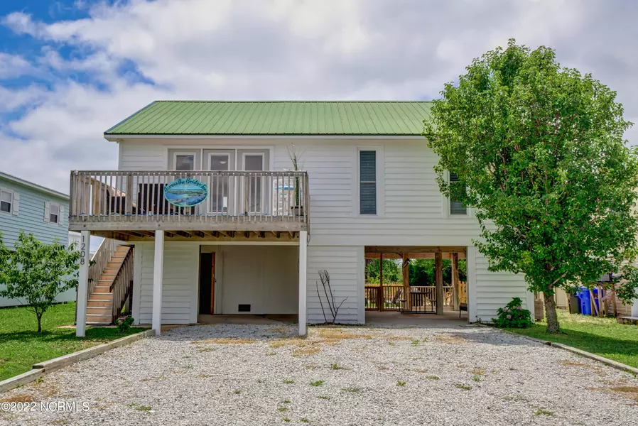 1208 N New River Drive, Surf City, NC 28445