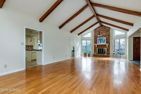 2 Sassafras LN, Pinehurst, NC 28374