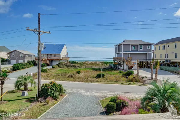 Surf City, NC 28445,807 S Shore DR