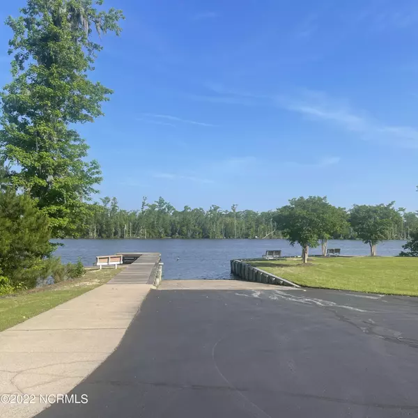 Edenton, NC 27932,508 Riversound DR