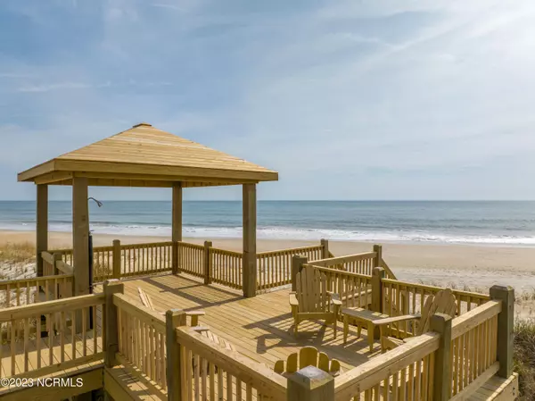 North Topsail Beach, NC 28460,1040 New River Inlet Road