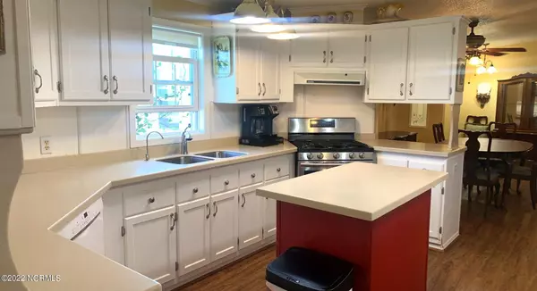 Shiloh, NC 27974,907 S Sandy Hook RD