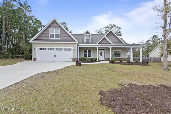 212 Marine Drive, Sneads Ferry, NC 28460