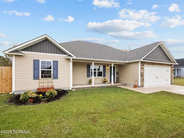 328 White Dove DR, Hubert, NC 28539