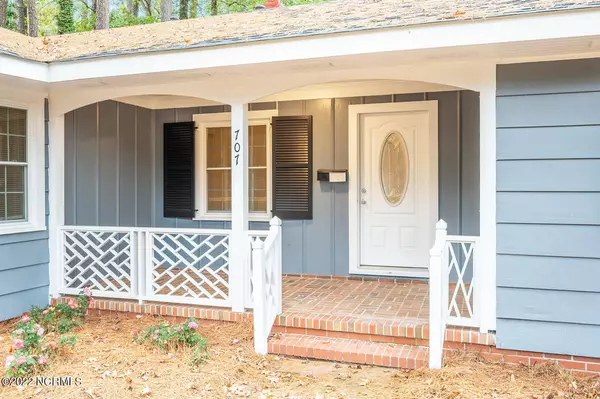 Windsor, NC 27983,707 Sterlingworth ST
