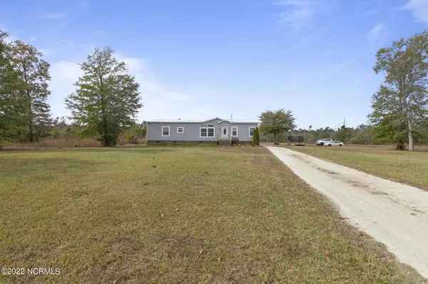 222 Mewborn Drive, Beulaville, NC 28518