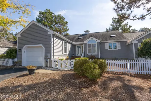 1102 Mount Washington CIR, Pinehurst, NC 28374