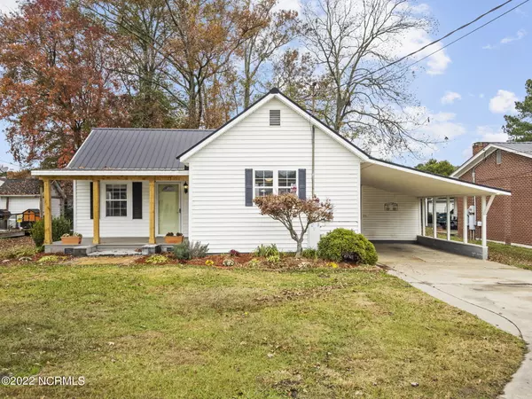 805 E Broad ST, Beulaville, NC 28518