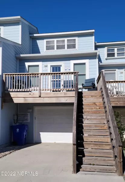 16 Bermuda Landing Place, North Topsail Beach, NC 28460