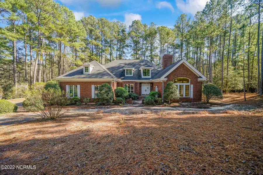 26 Edinburgh LN, Pinehurst, NC 28374