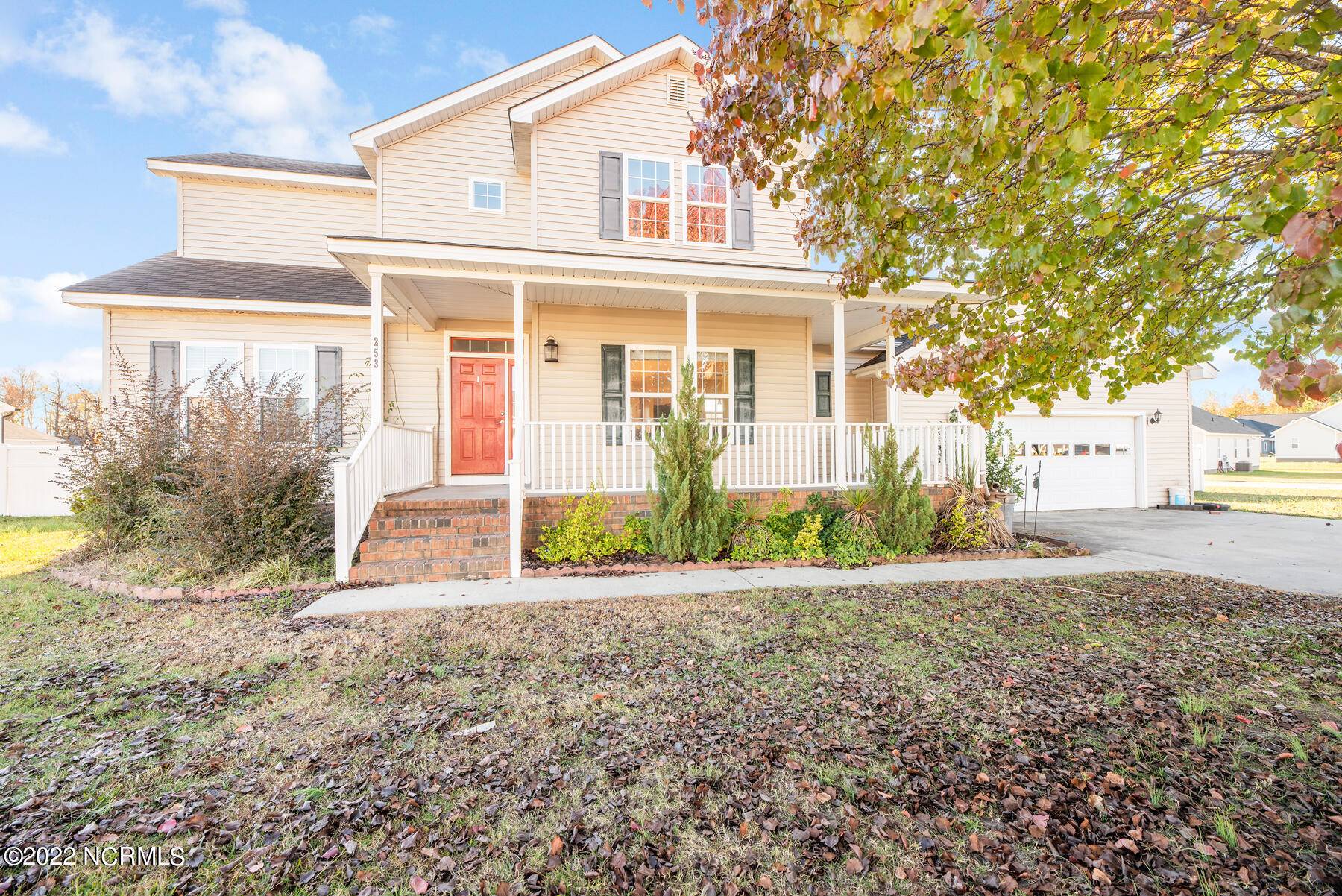 253 Jowdy LN, Washington, NC 27889