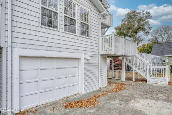 Oak Island, NC 28465,165 NE 9th Street