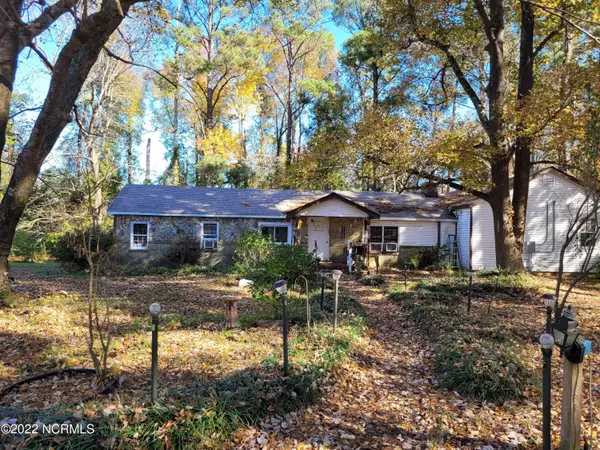 1176 Clayton Humphrey Road, Jacksonville, NC 28546