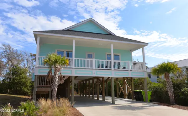 112 SE 45th Street, Oak Island, NC 28465