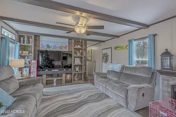 Sunset Beach, NC 28468,820 Magnolia DR